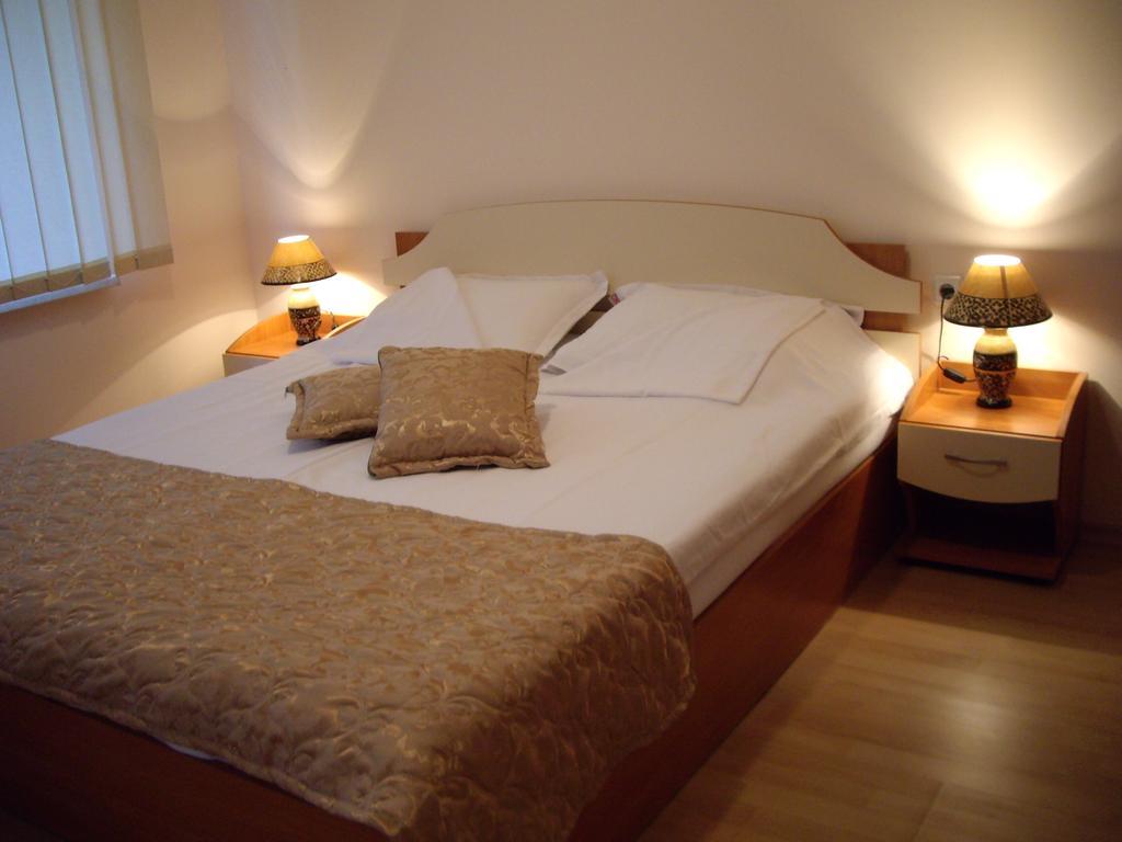 Private Apartments In Privilige Fort Beach Elenite Kültér fotó