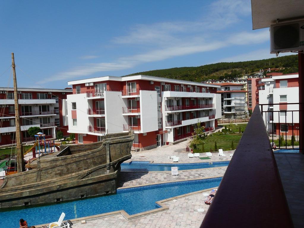 Private Apartments In Privilige Fort Beach Elenite Kültér fotó