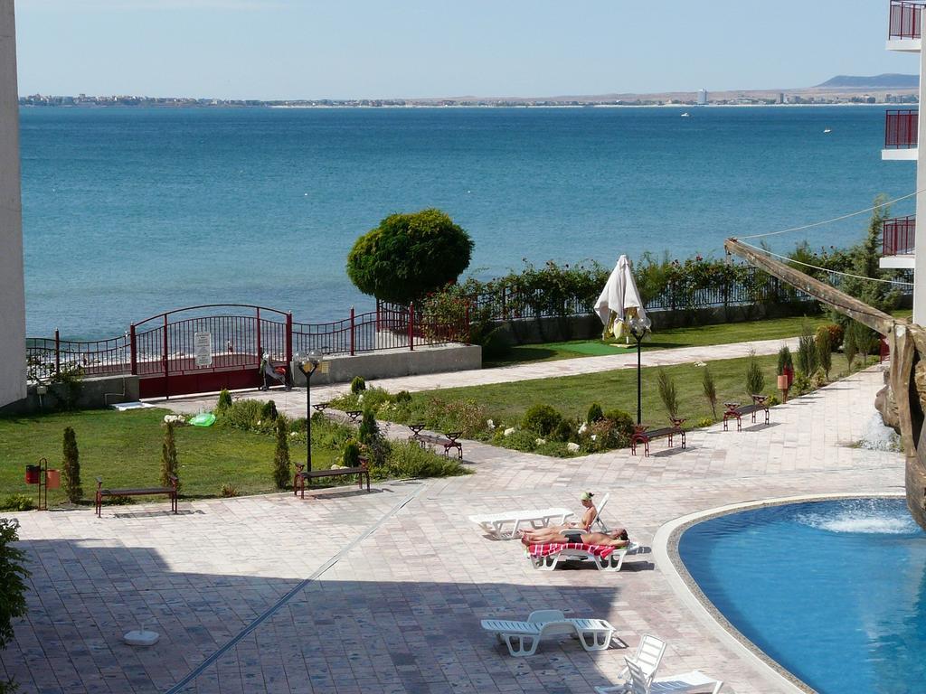 Private Apartments In Privilige Fort Beach Elenite Kültér fotó